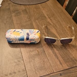 Maui Jim Stylish Sunglasses with Floral Case